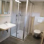 Leonards Aparts Kappl